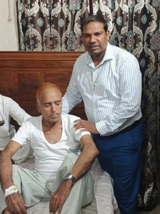 saleem masih father help